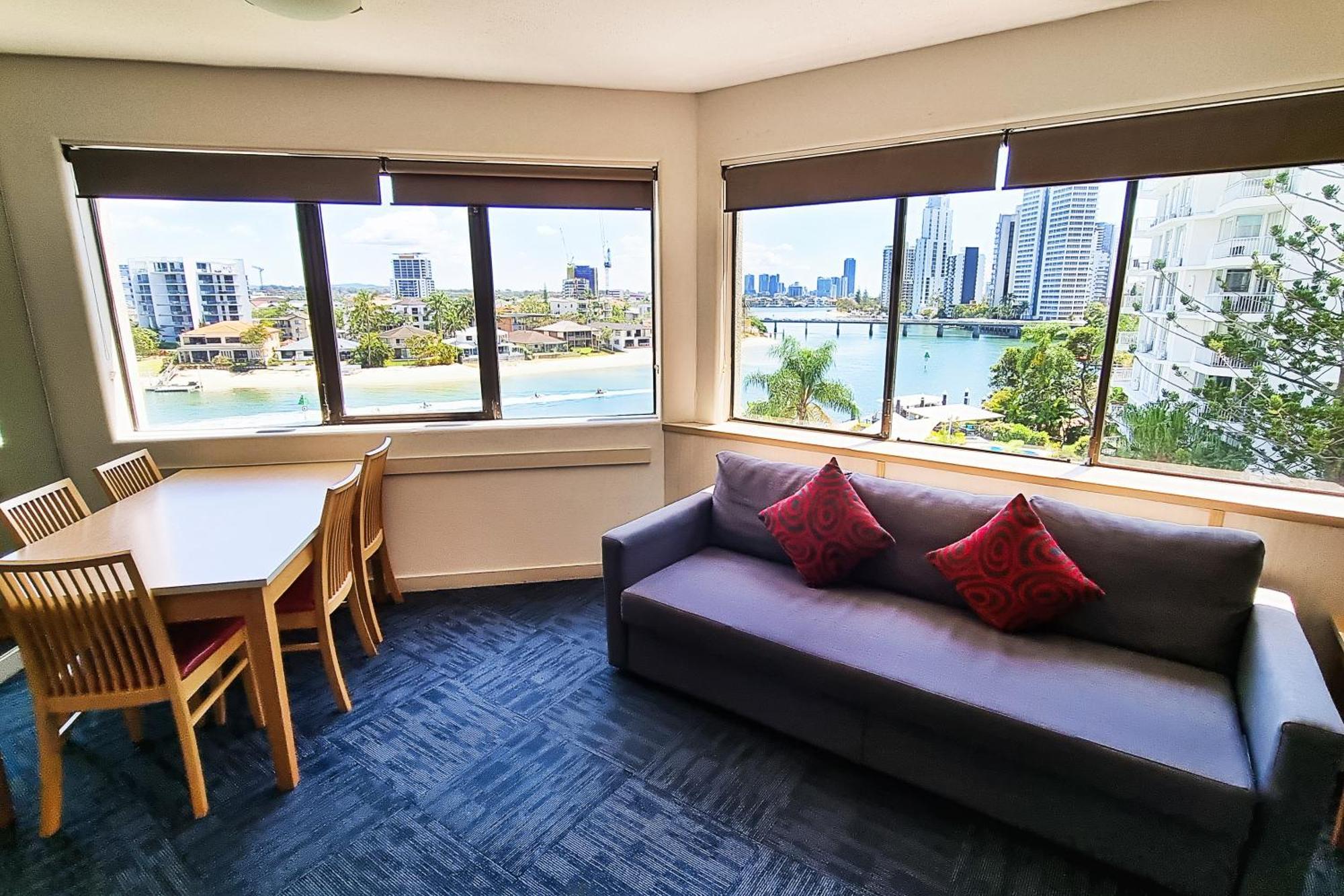 Tiki Hotel Apartments Surfers Paradise 골드코스트 외부 사진