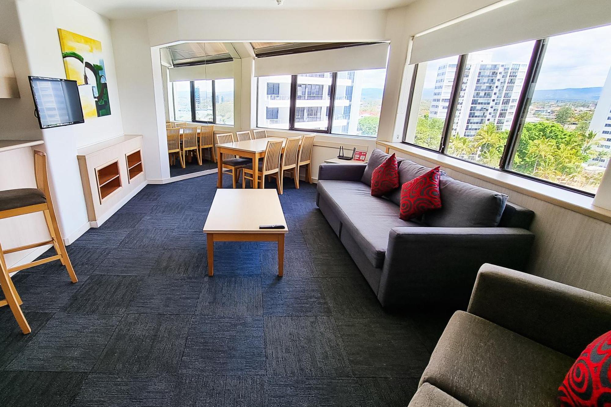 Tiki Hotel Apartments Surfers Paradise 골드코스트 외부 사진