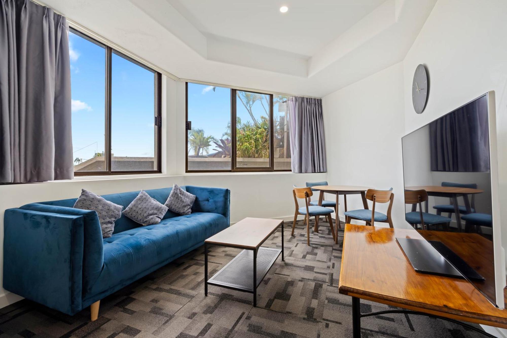 Tiki Hotel Apartments Surfers Paradise 골드코스트 외부 사진
