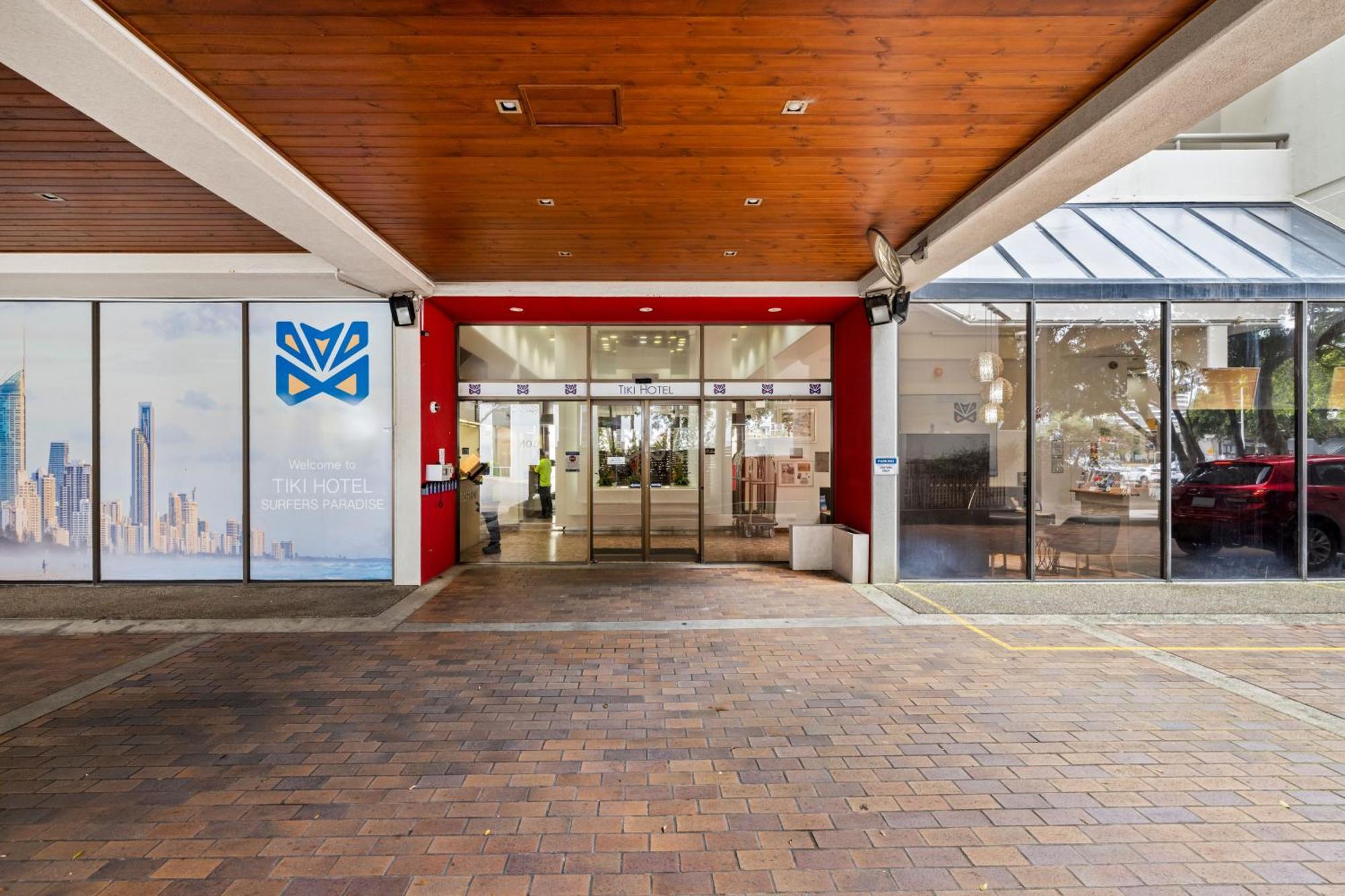 Tiki Hotel Apartments Surfers Paradise 골드코스트 외부 사진