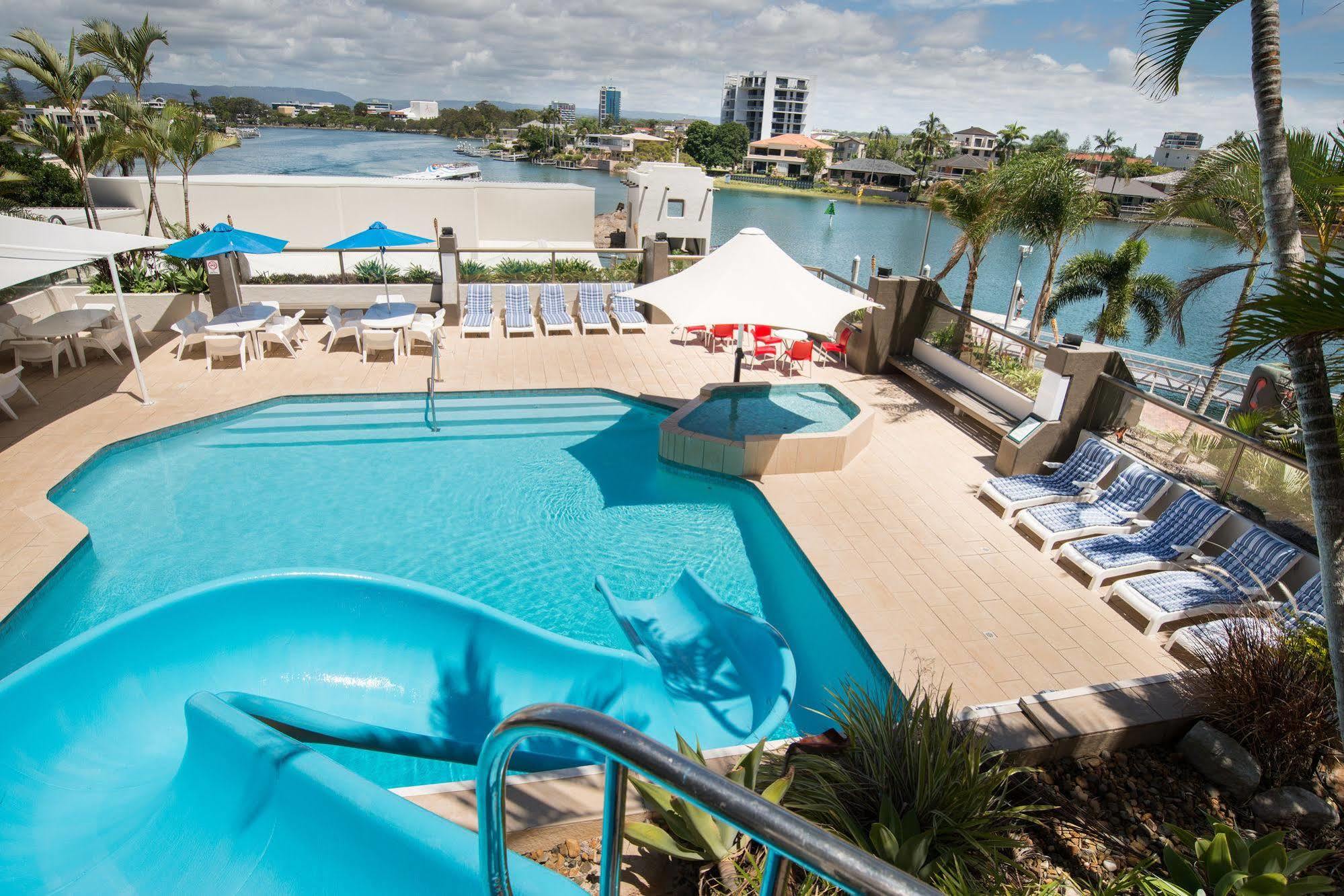 Tiki Hotel Apartments Surfers Paradise 골드코스트 외부 사진