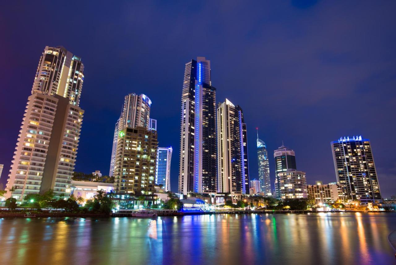 Tiki Hotel Apartments Surfers Paradise 골드코스트 외부 사진